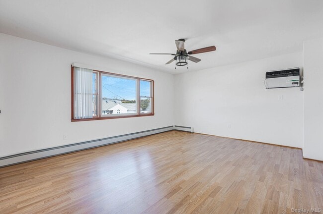 Building Photo - 456 15th St