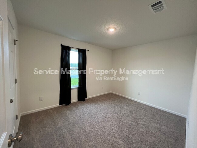 Building Photo - 4370 Jitterbug St