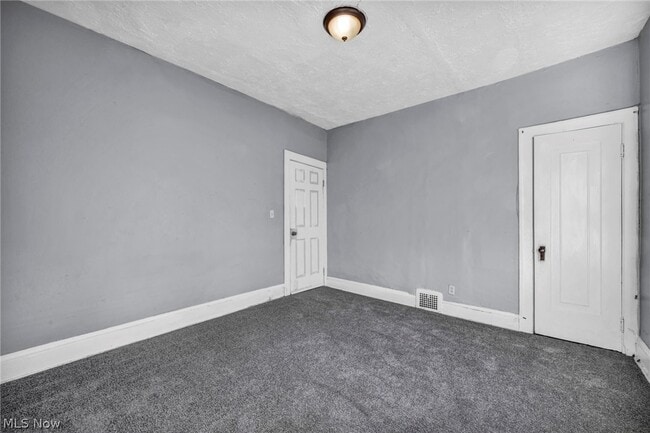 Building Photo - 3438 E 140th St