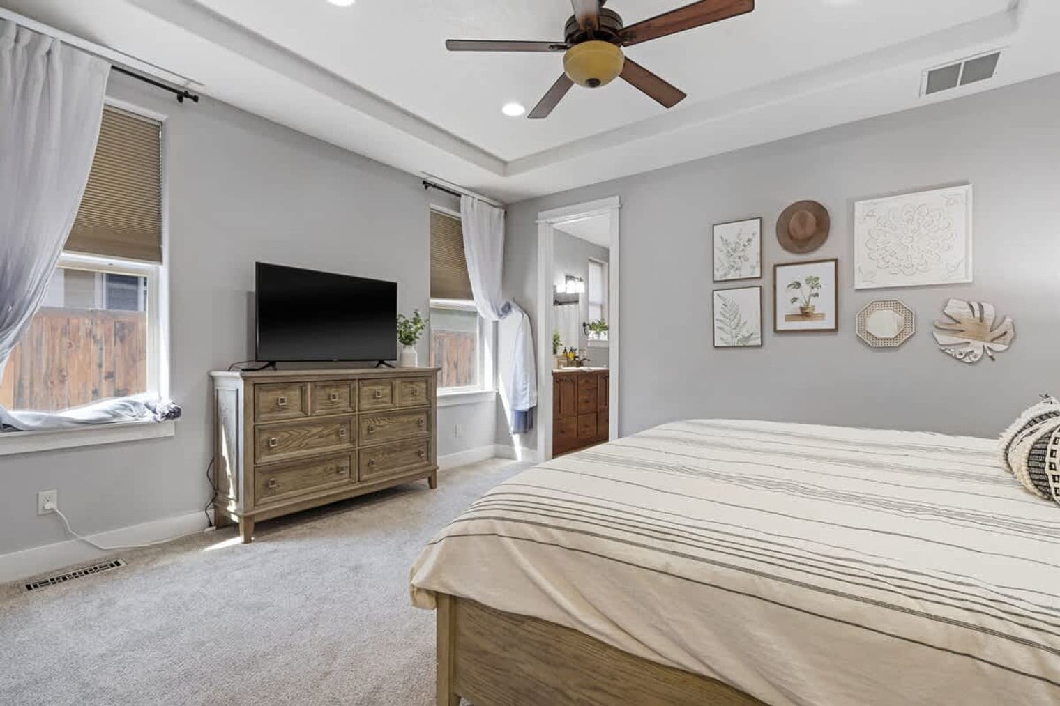 Building Photo - 2965 N LeBlanc Way