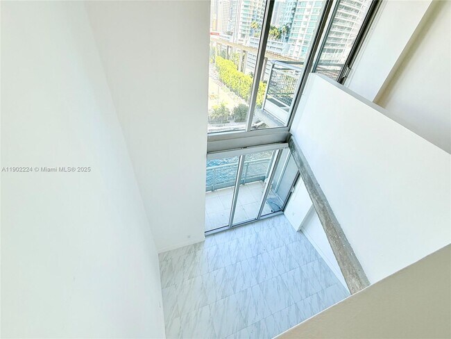 Building Photo - 690 SW 1st Ct