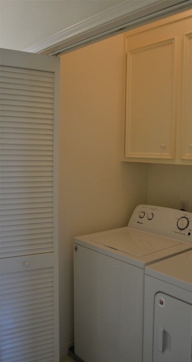 Building Photo - 3003 Terrace Hills Ln