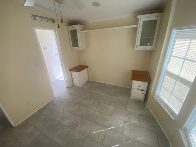 Building Photo - 4825-4A1A A1A S