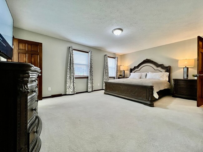 Building Photo - 7033 Willowood Dr