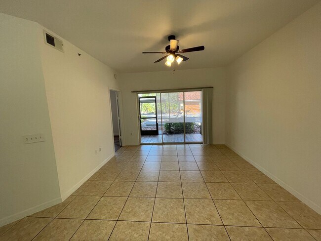 Building Photo - ANNUAL RENTAL - FIRST FLOOR 2 BED / 2 BATH AT FAIRWAY PRESERVE