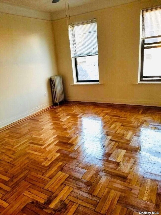 Building Photo - 160-10 Sanford Ave