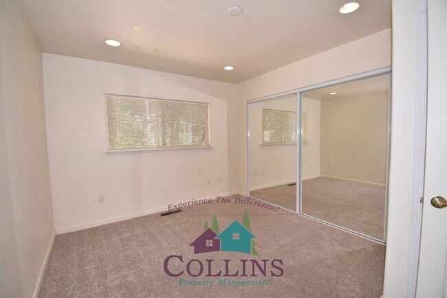 Building Photo - 12437 Silk Tassle Cir
