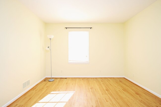 Building Photo - Peaceful & Private Shadwell Mountain Cottage Near I-64 & Pantops