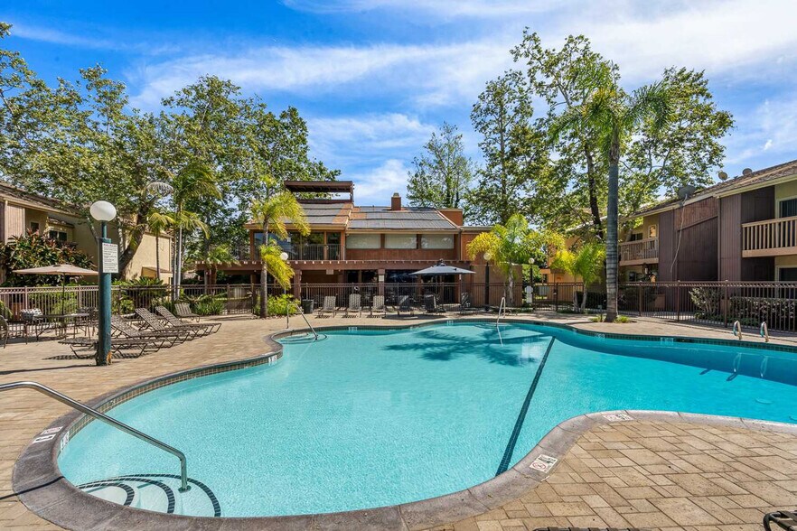 Building Photo - 6036 Rancho Mission Rd