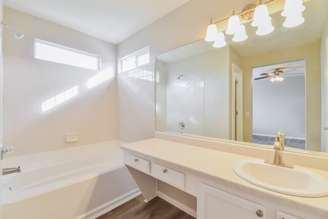 Building Photo - 7740 Barn Owl Dr