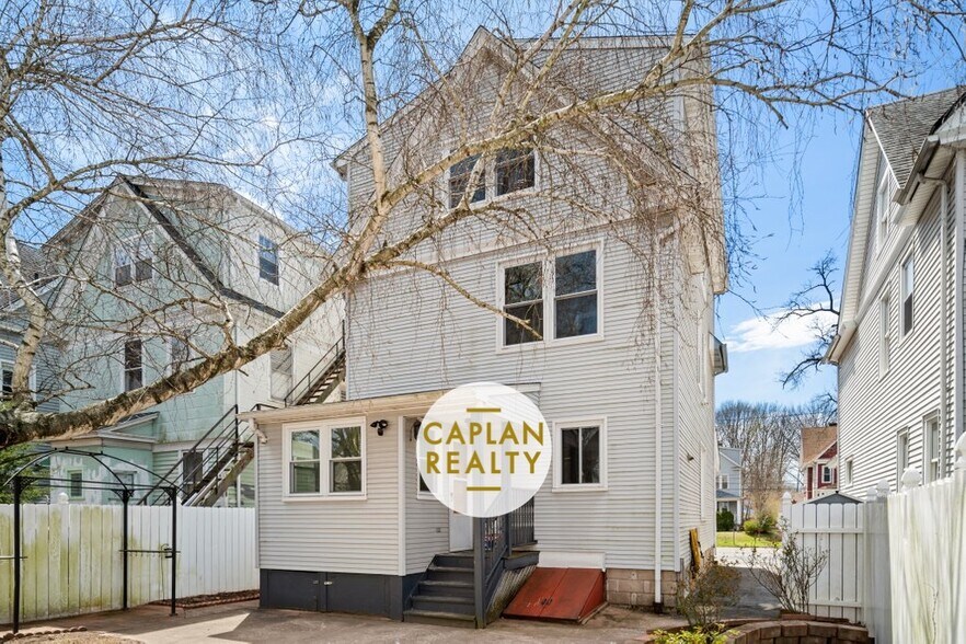 Building Photo - 631 Whalley Ave