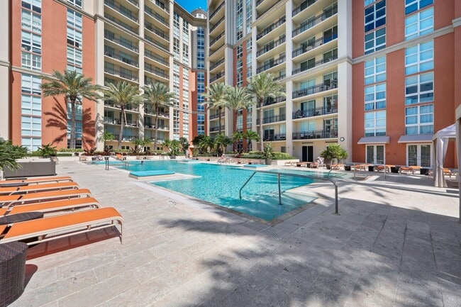Building Photo - 550 Okeechobee Blvd