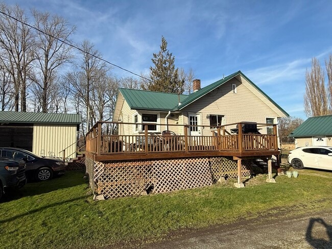 Building Photo - Home on South Skagit Highway