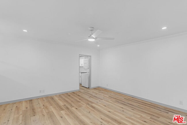 Building Photo - 4916 Hazeltine Ave