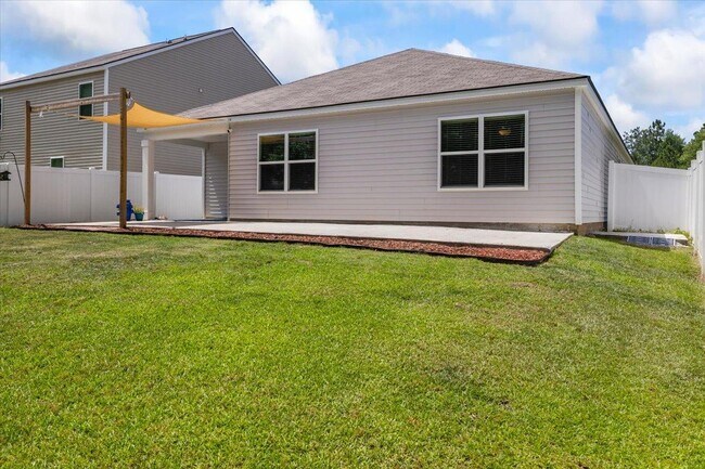Building Photo - 138 Cotton Bluff Ct