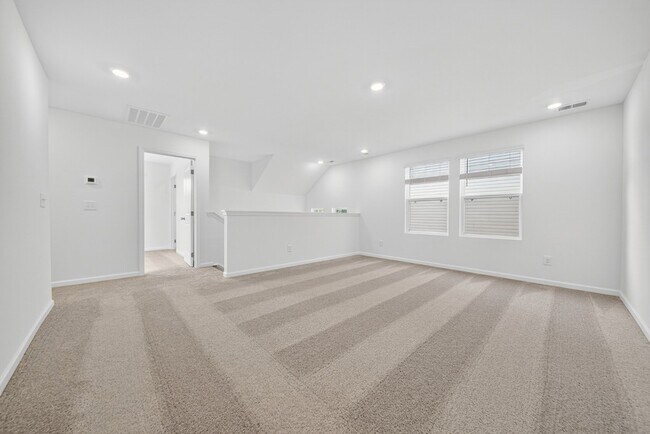 Building Photo - 124 Limbury Ct