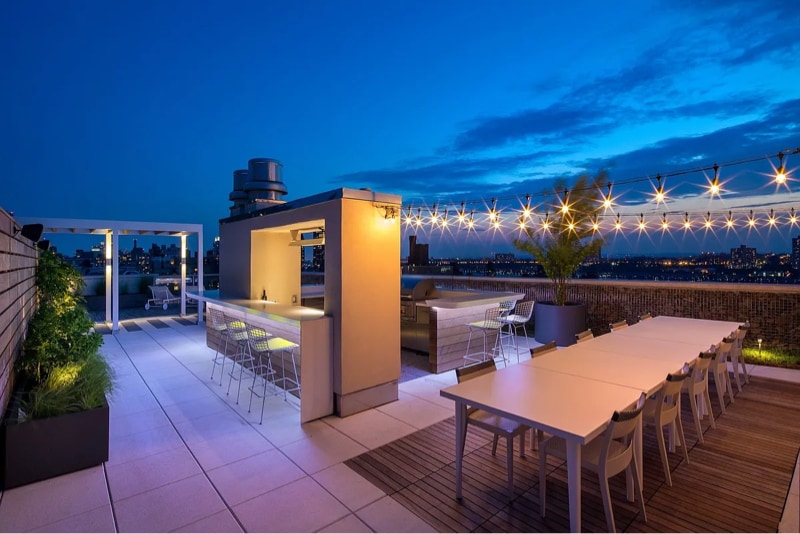 Building Photo - 227 W 77th St