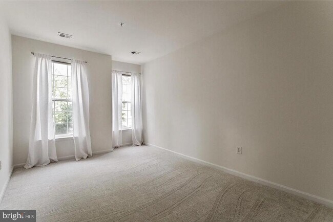Building Photo - 1300 Windleaf Dr