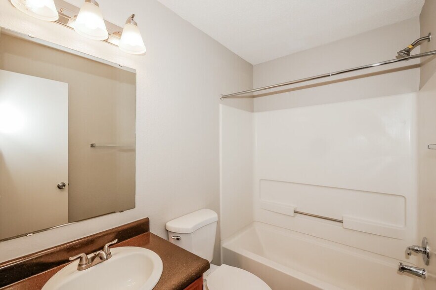 Building Photo - 4362 Fullwood Ct