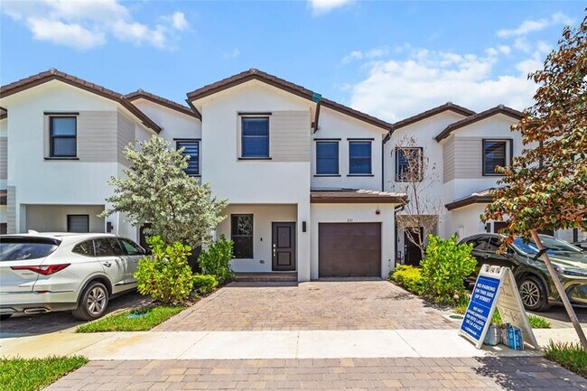 Building Photo - 221 SW 159th Way