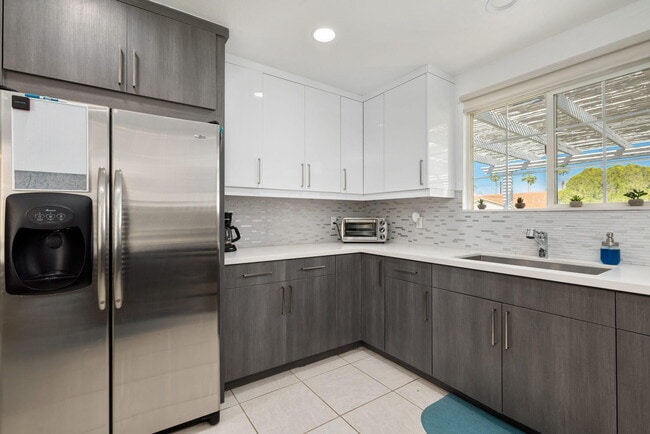 Building Photo - 51905 Avenida Velasco