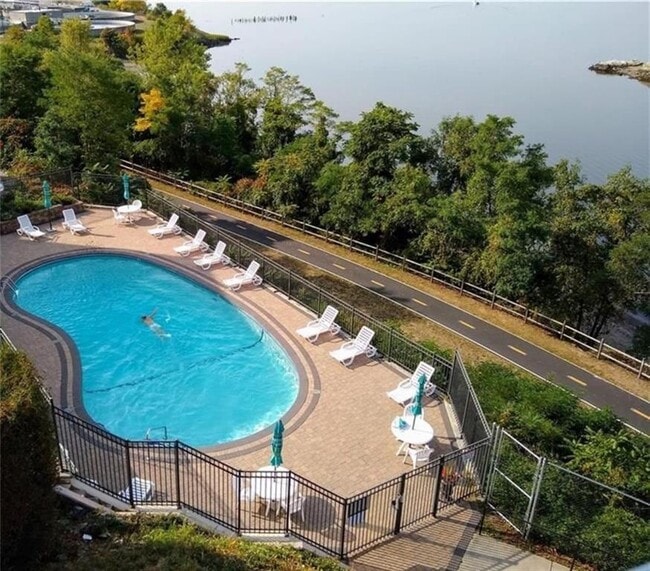 Building Photo - 43 Bullocks Point Ave