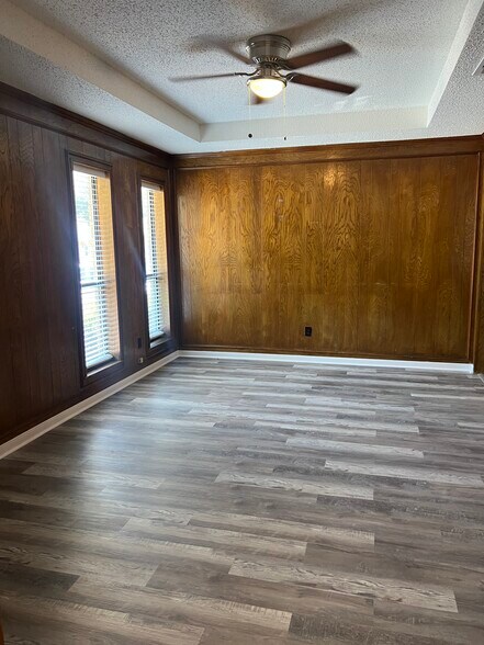 Living Room - 1401 Lackey Ct
