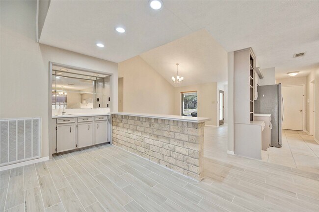 Building Photo - 21214 Park Bend Dr