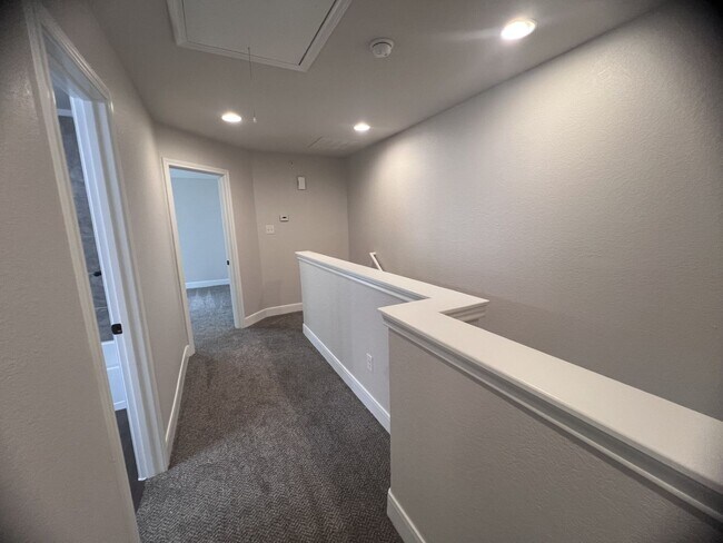 Building Photo - 6302 Melanzane Ave