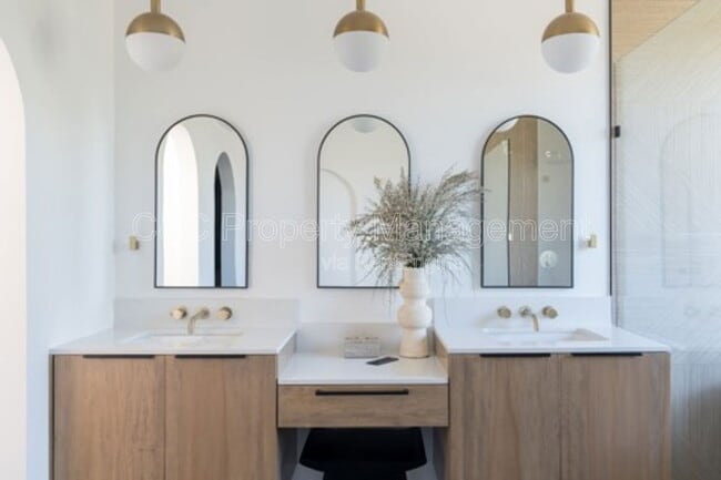 Building Photo - 5234 Chariton Ave