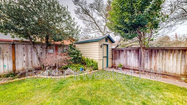 Building Photo - 4729 Montgomery Dr