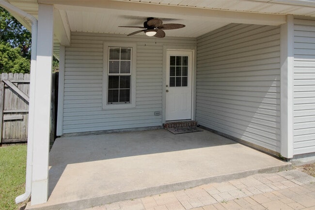 Building Photo - 479 Cascabellas St