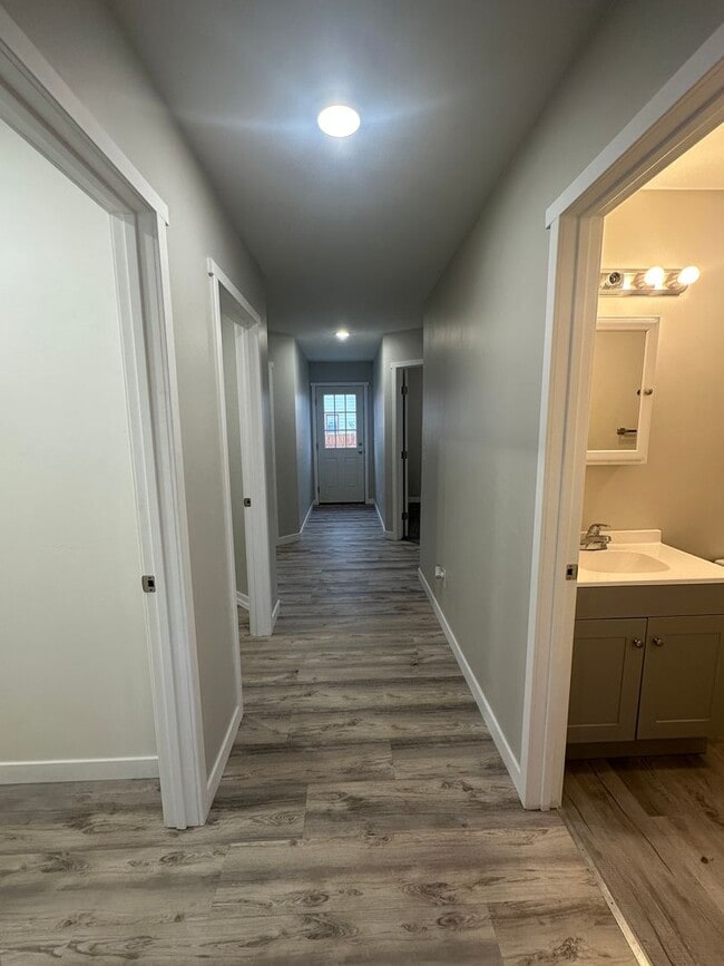 Building Photo - Brand New & Charming 2 Bedroom, 2 Bathroom Unit in St. Anthony!