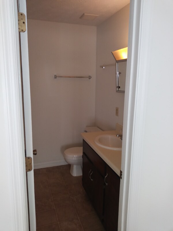 Building Photo - 318 Highland Park Dr