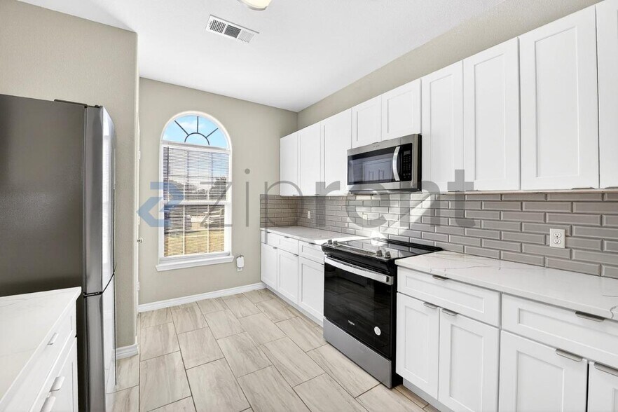 Building Photo - 312 Meadow View Ln