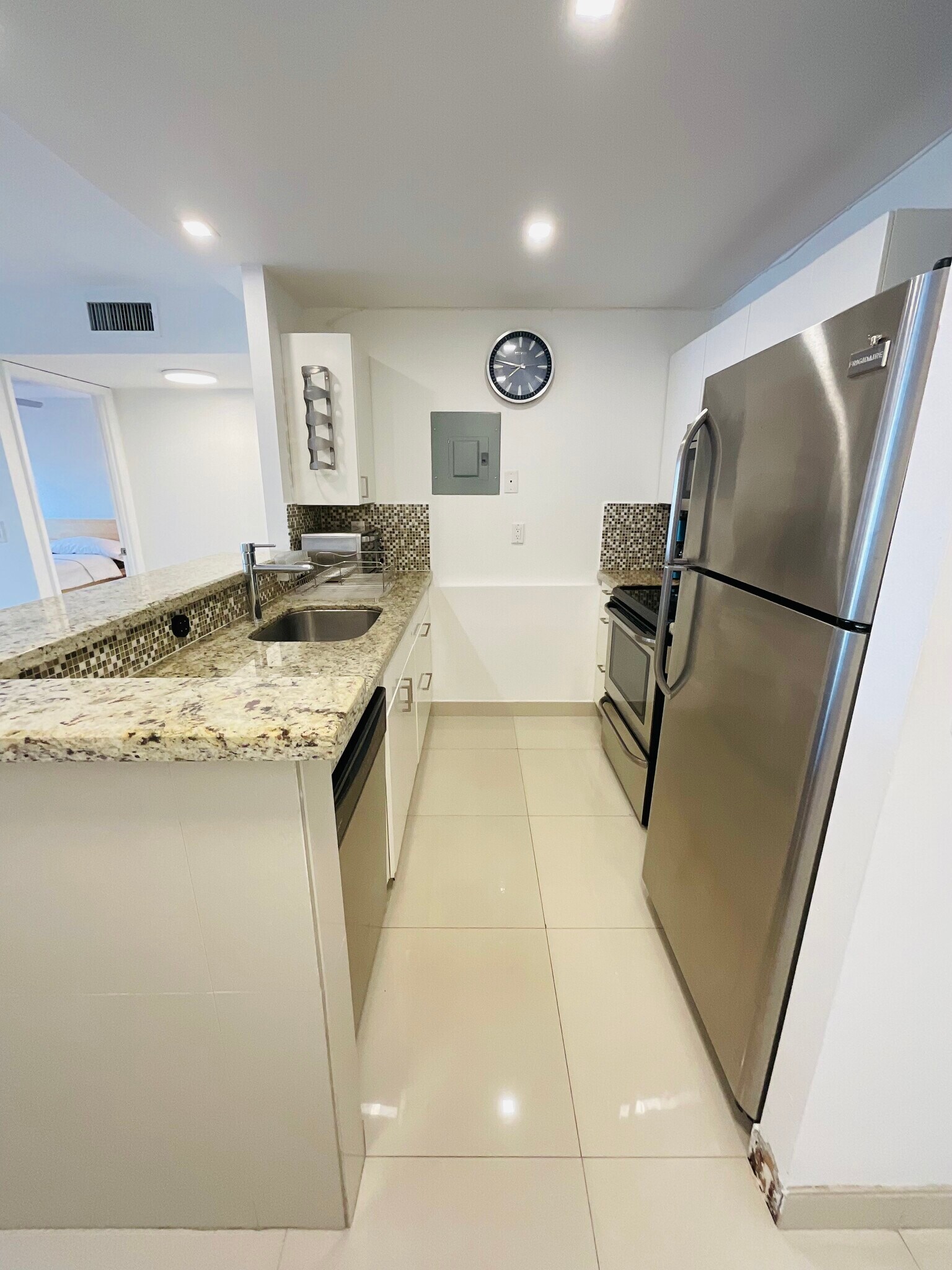 Building Photo - 3545 NE 167th St