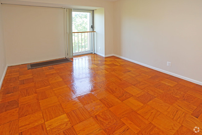 Interior Photo - Capitol Park Tower