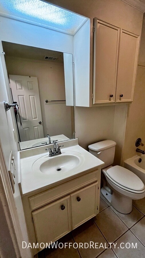 Building Photo - 120 Bellegrove Cir