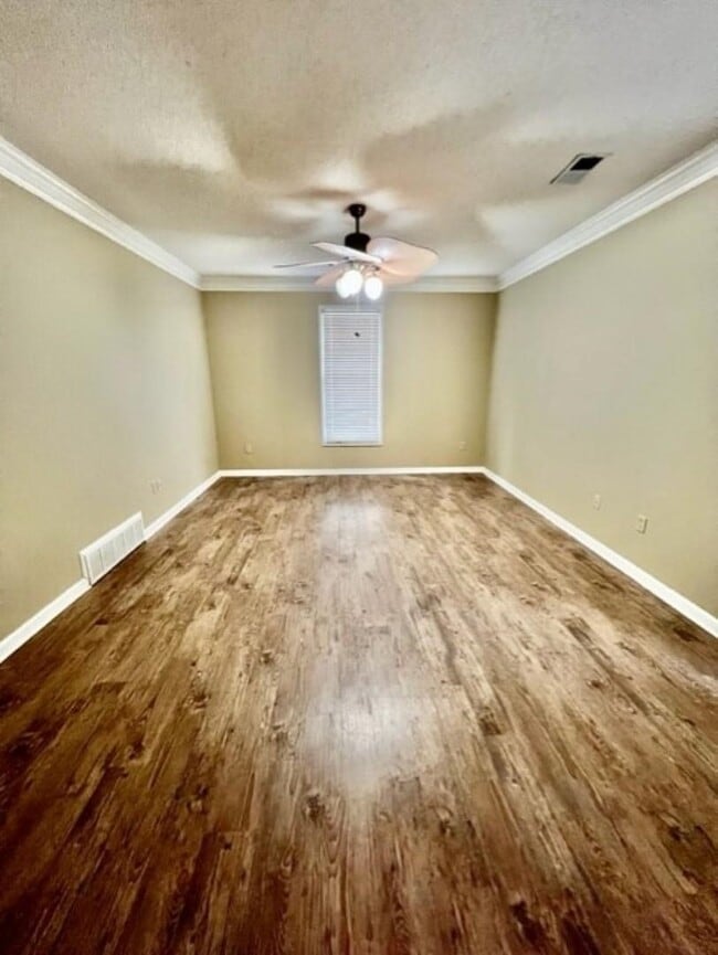 Building Photo - 1464 River Pine Dr