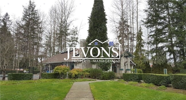 Building Photo - Condo with Swimming Pool and Private Enclosed 1-Car Garage in Klahanie Neighborhood