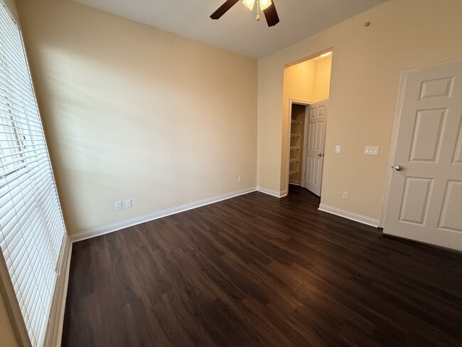 Building Photo - 252 Stetson St