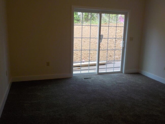 Building Photo - Easterly Parkway Townhouse