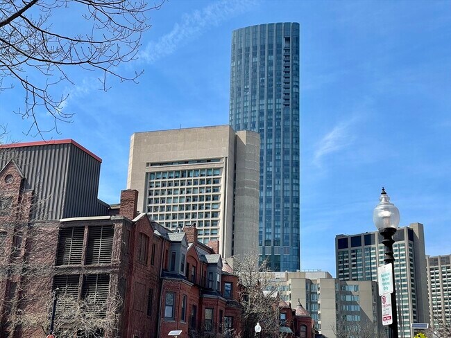 Building Photo - 1 Dalton St