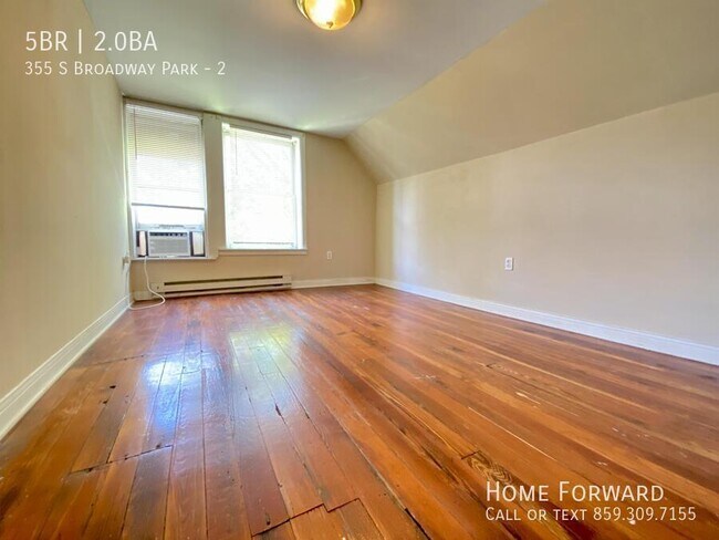 Building Photo - 355 S Broadway Park