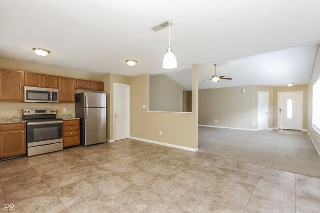 Building Photo - 2226 Leaf Dr