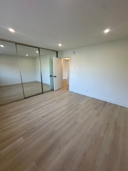Building Photo - 8223 Blackburn Ave