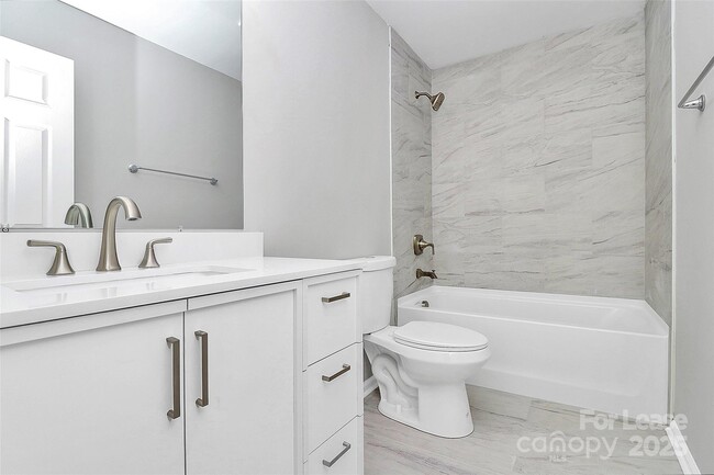 Building Photo - 15917 Prescott Hill Ave