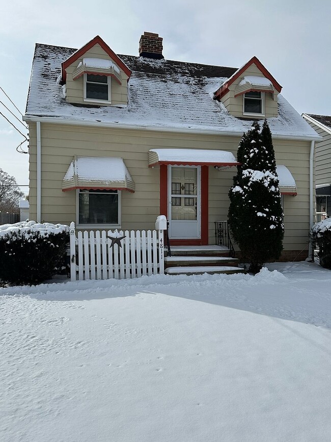 Building Photo - 4811 Albertly Ave