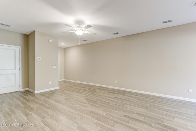 Building Photo - 2607 Sandy Dune Dr