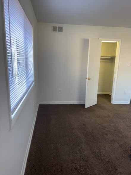 Building Photo - 804 Brook Hill Rd